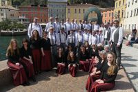 Ein Gruppenbild des Chors zusammen mit dem M&auml;nnerchor Plaidt in Riva